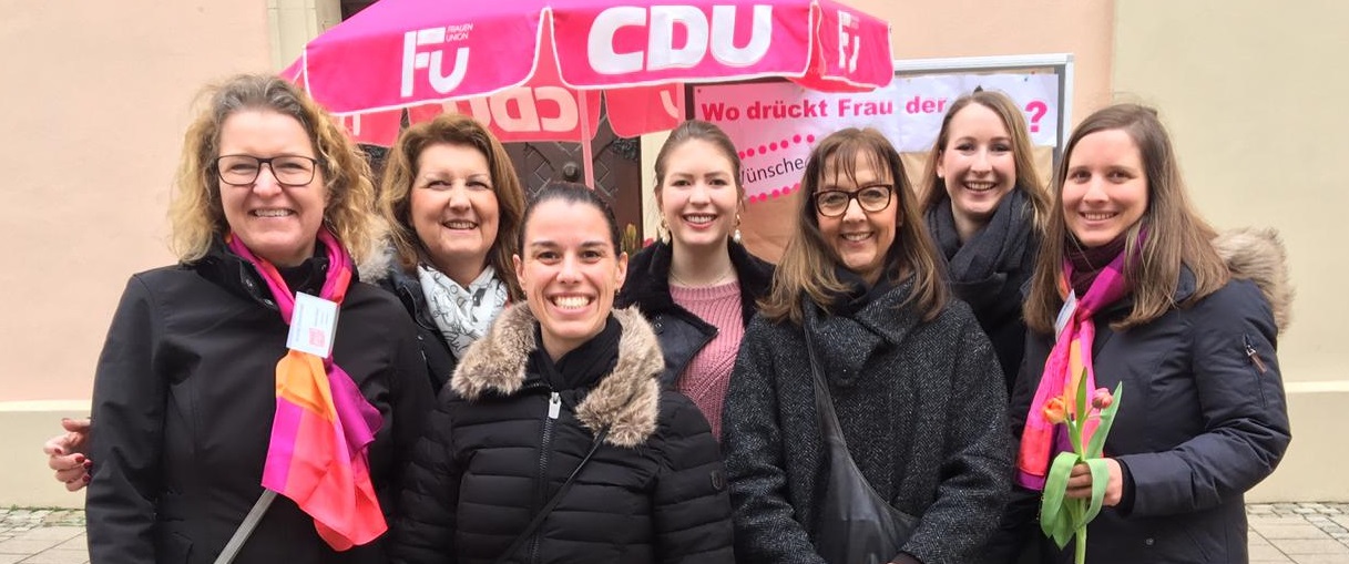v.l. Anette Groschupp, Jutta Schuster-Krautschneider, Claudia Khle, Vanessa Buchmann, Elke Kreiser, Isabell Rabe, Isabell Bilger